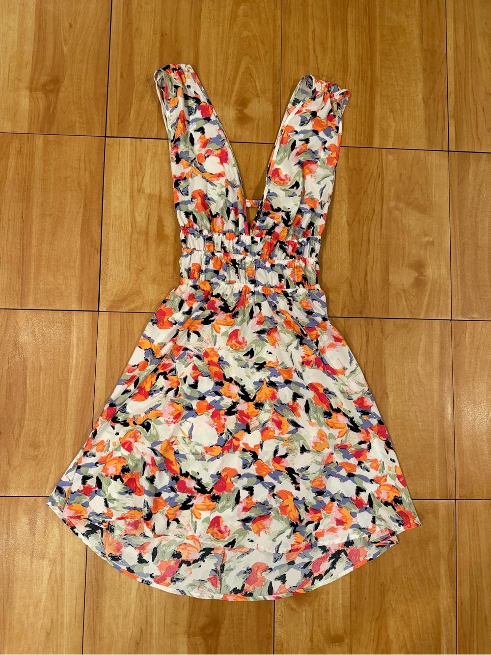Vero Moda Bonnie Floral Plunge Mini Dress XS NWT - Picture 2 of 5
